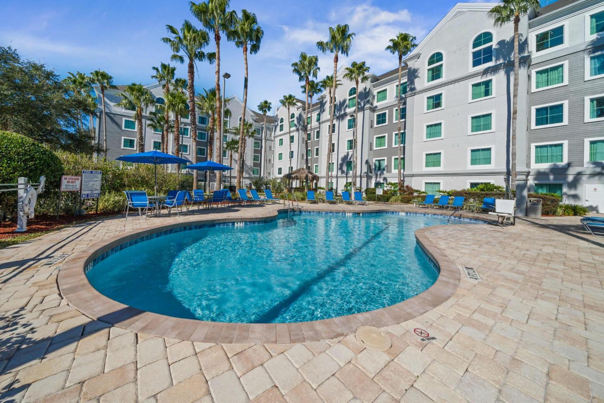 Favorite Free Shuttle Apartment *