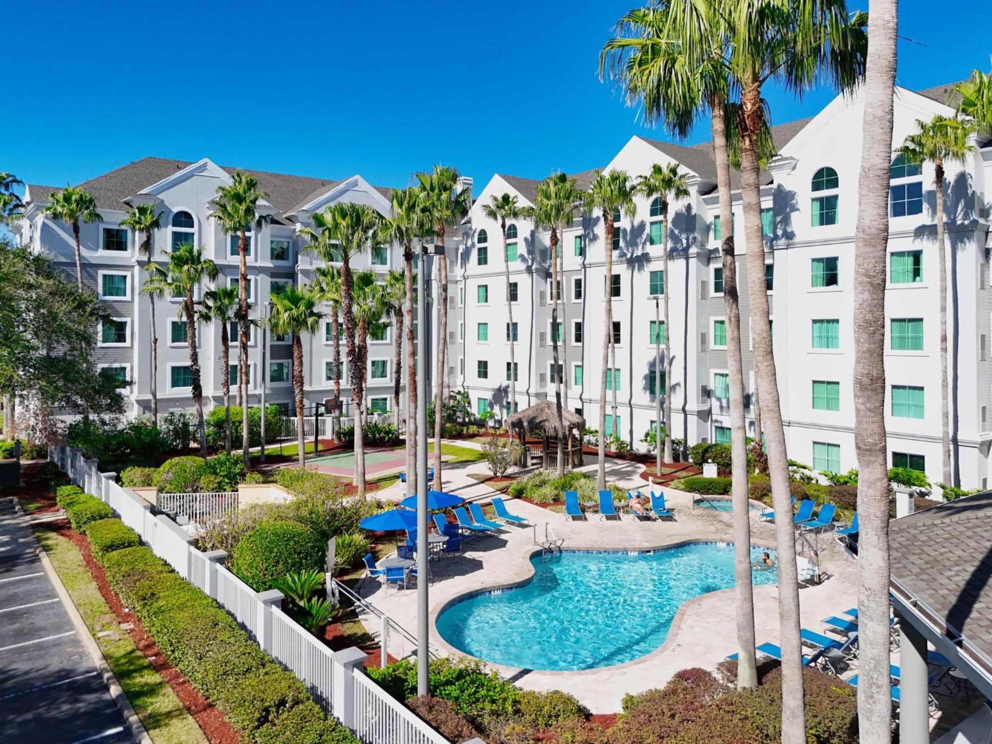 Free Shuttle 3 Queen Beds Orlando