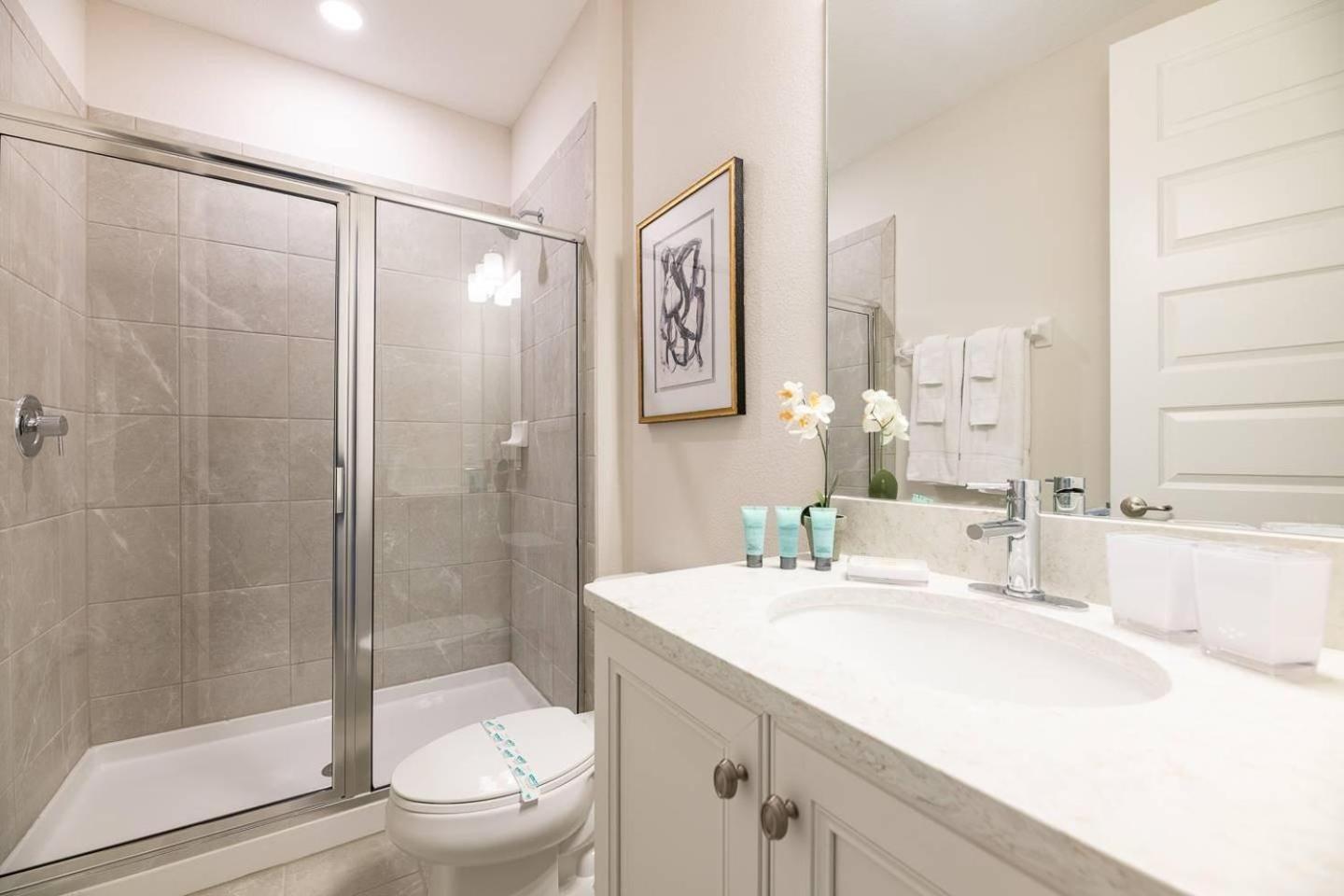 Ec448 - Colorful Getaway With Theater At Encore * Orlando