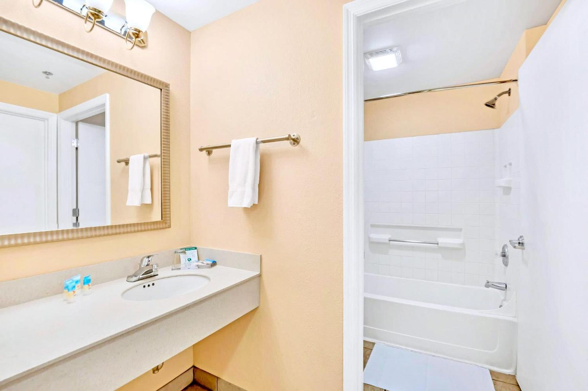 W Pool Hot Tub - Near Universal Studio Apartment