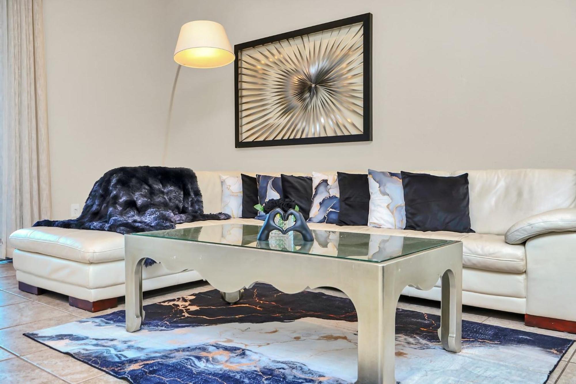 Luxe Family Escape At Encore At Reunion Holiday home