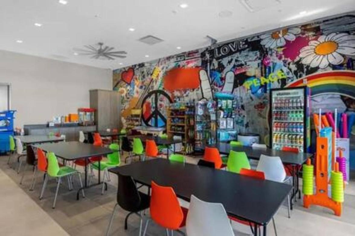 Lux 5br W Game Room, 4 & Private Poo Holiday home Orlando