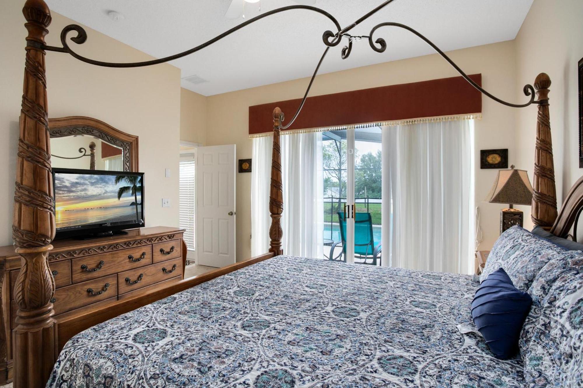 Tropical And Peaceful, 5 Bed With Pool &