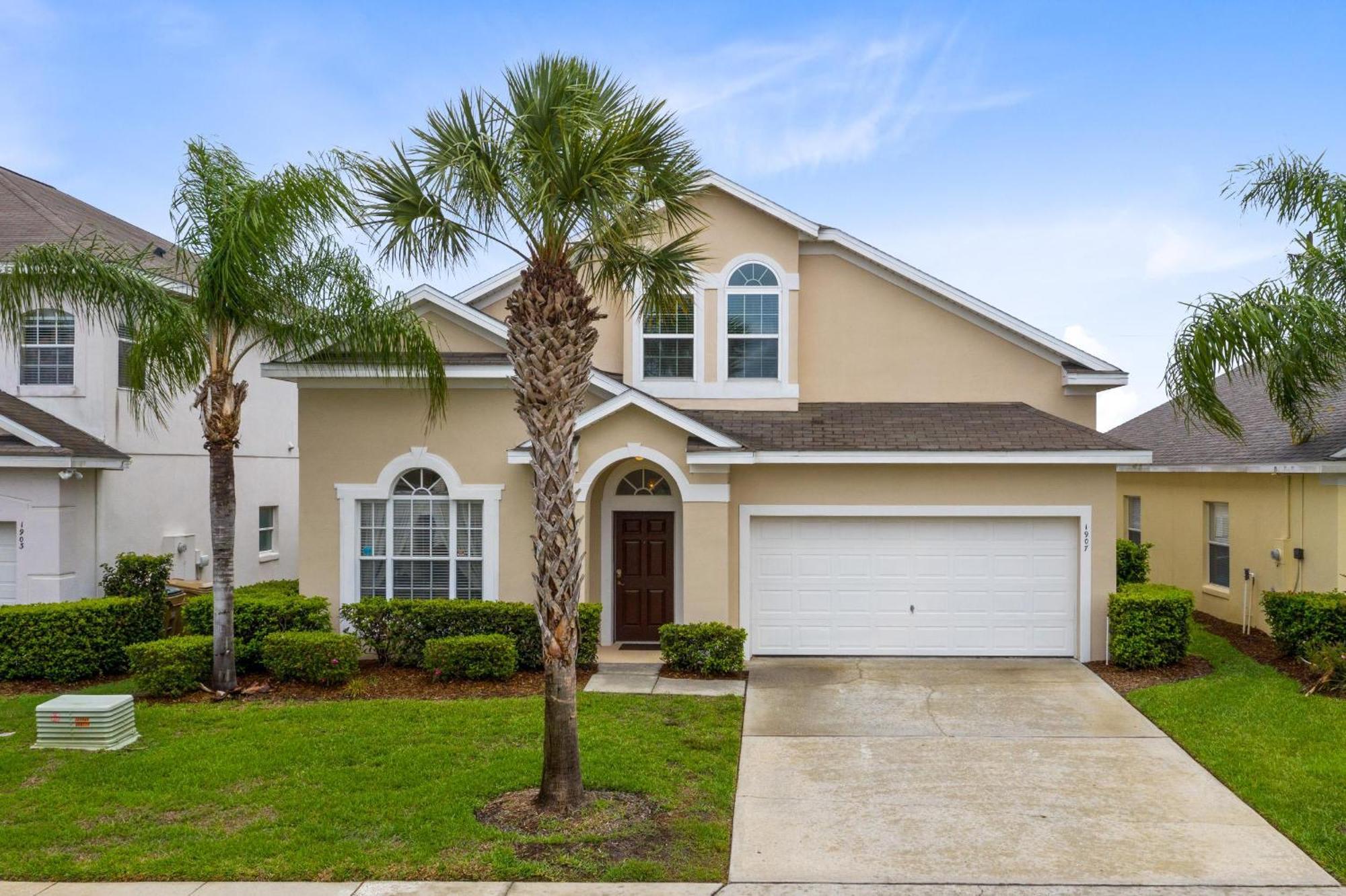 Tropical And Peaceful, 5 Bed With Pool &
