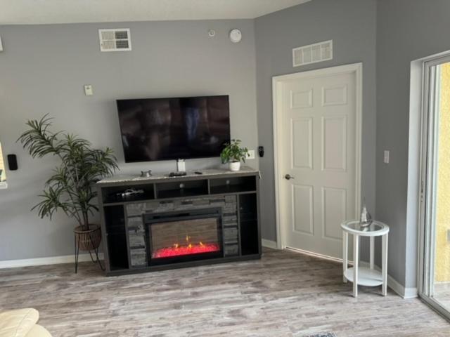 Apartment Fullr Renovated By Orlando