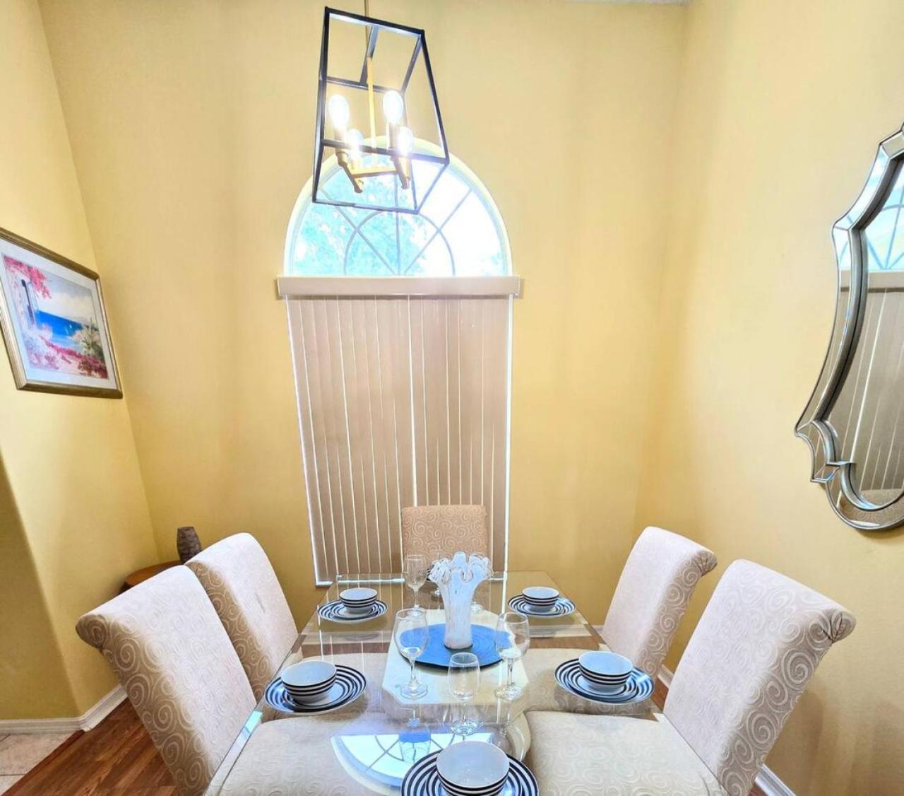 Holiday home Joyful And Bright 4 Bedroom 3 Bathroom Pool