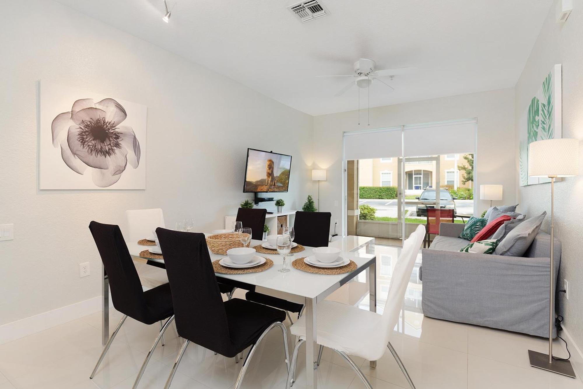 Apartment Windsor Hills 2817
