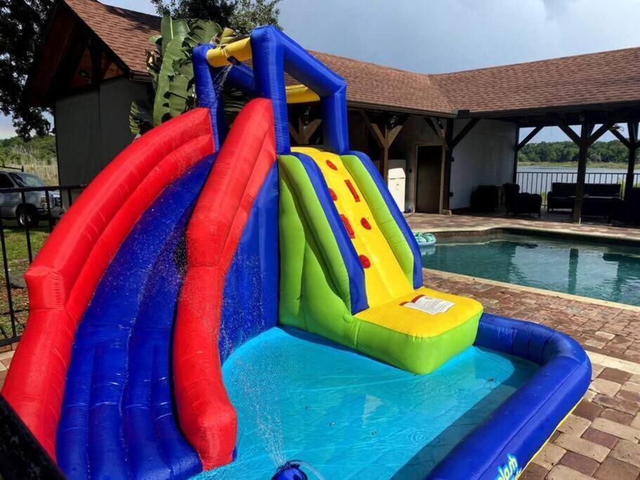 Themed Speak Easy With Pool, Hot Tub, & Holiday home