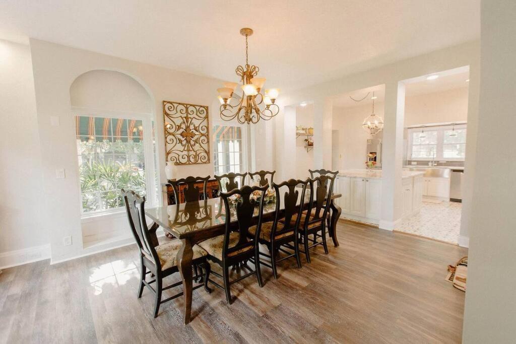 6 Bedroom Historic Holiday home Orlando