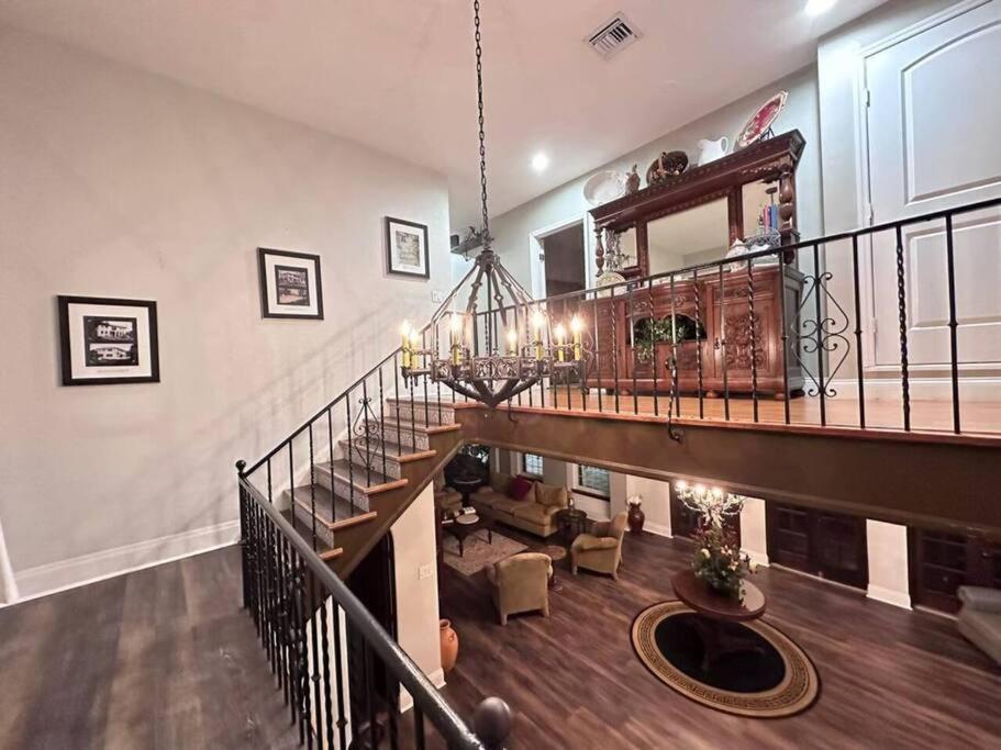 6 Bedroom Historic