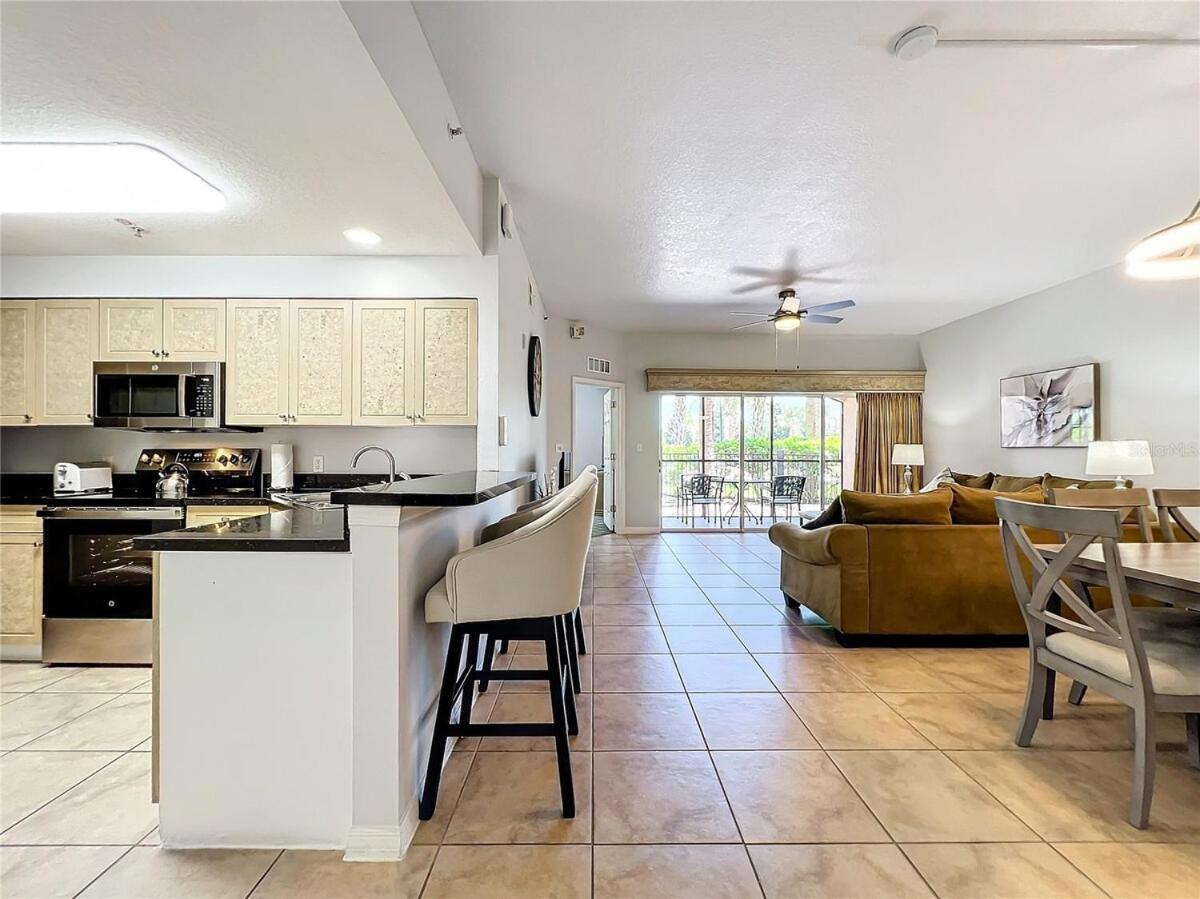 Spacious 3 Bed 3 Bath Luxury 5 Min From Orlando