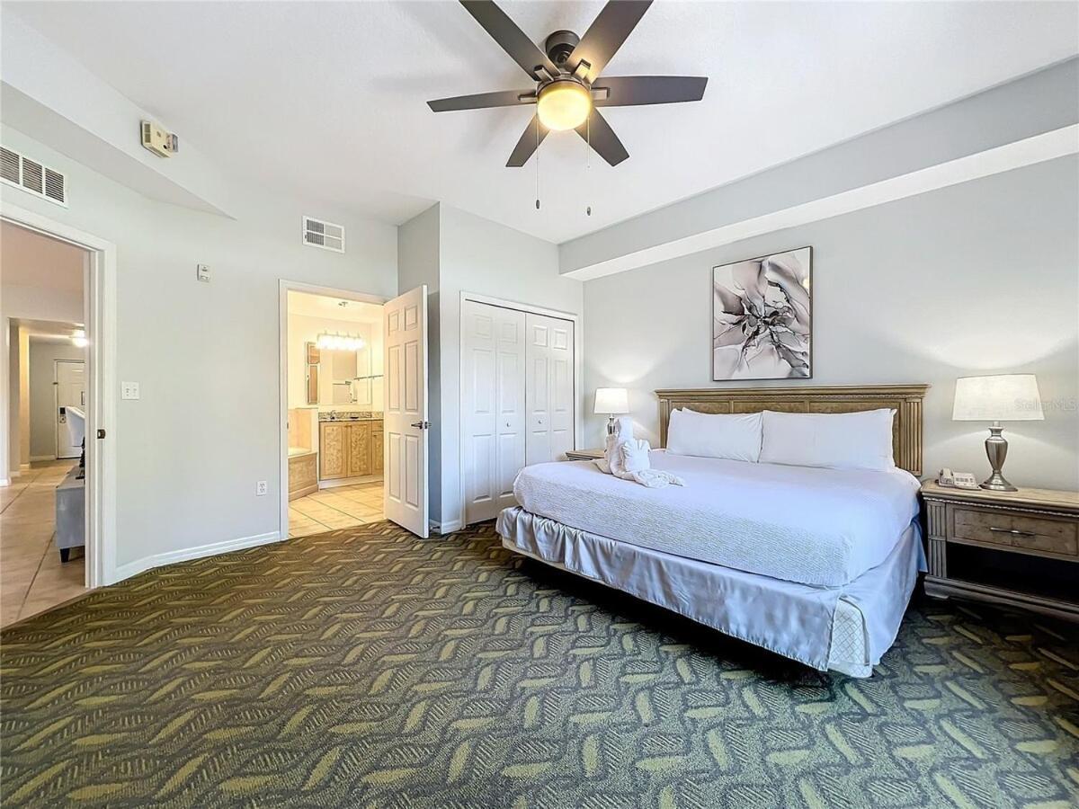 Spacious 3 Bed 3 Bath Luxury 5 Min From Orlando