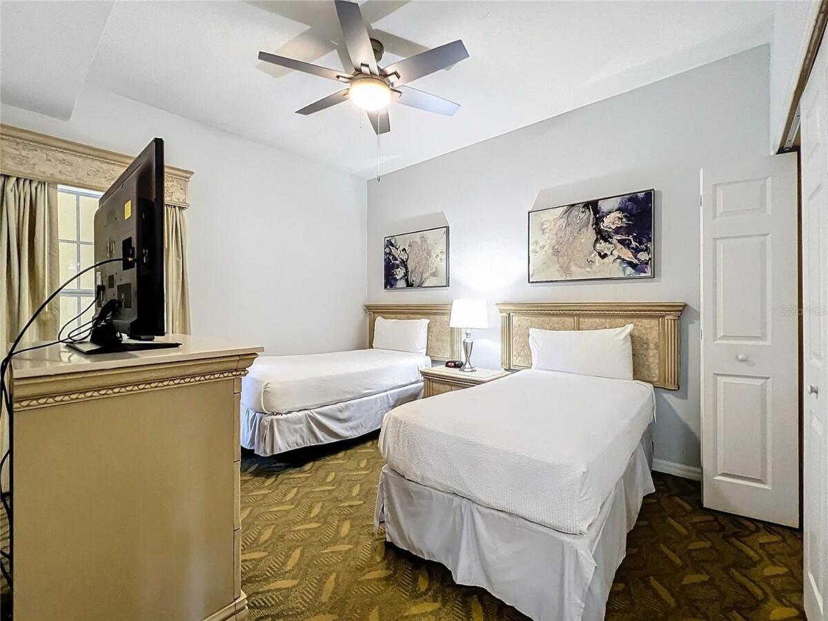 Spacious 3 Bed 3 Bath Luxury 5 Min From * Orlando