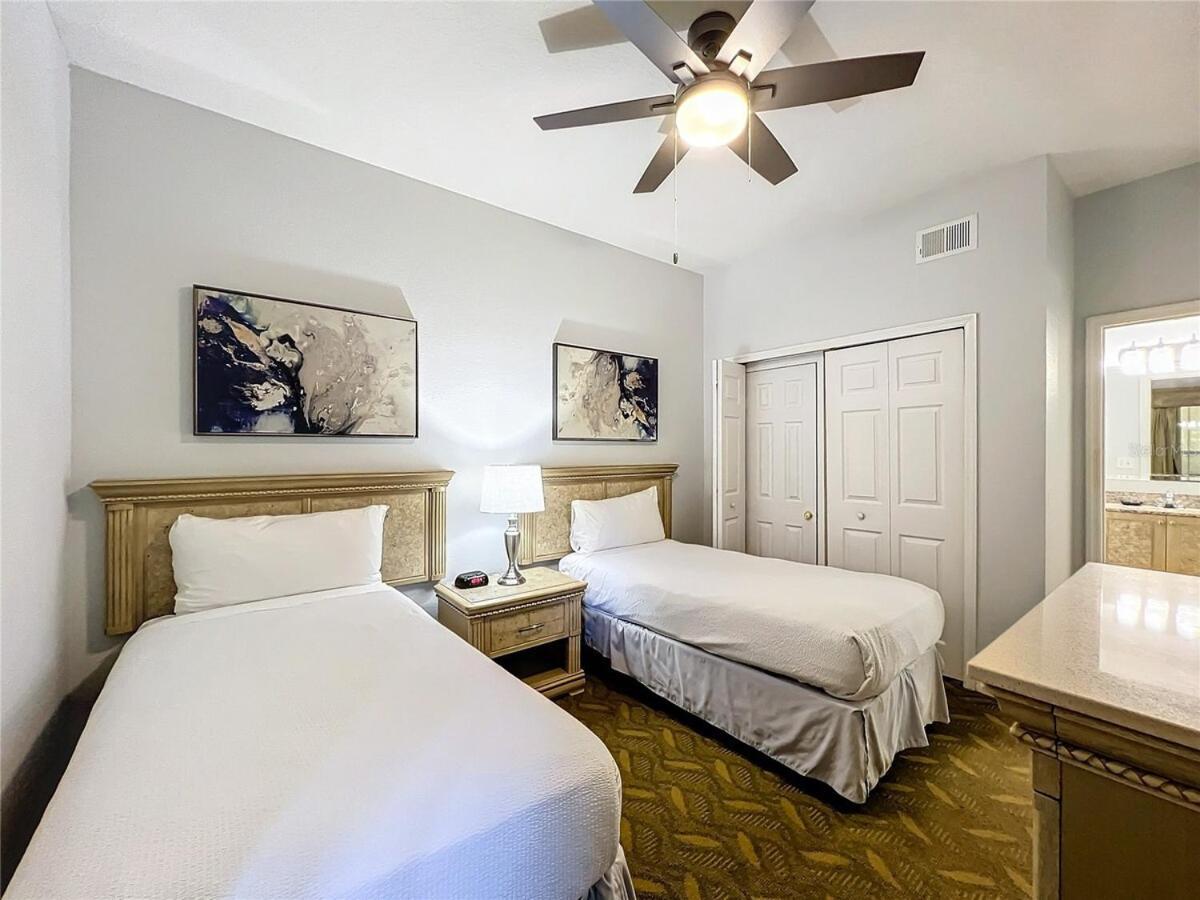 Spacious 3 Bed 3 Bath Luxury 5 Min From * Orlando