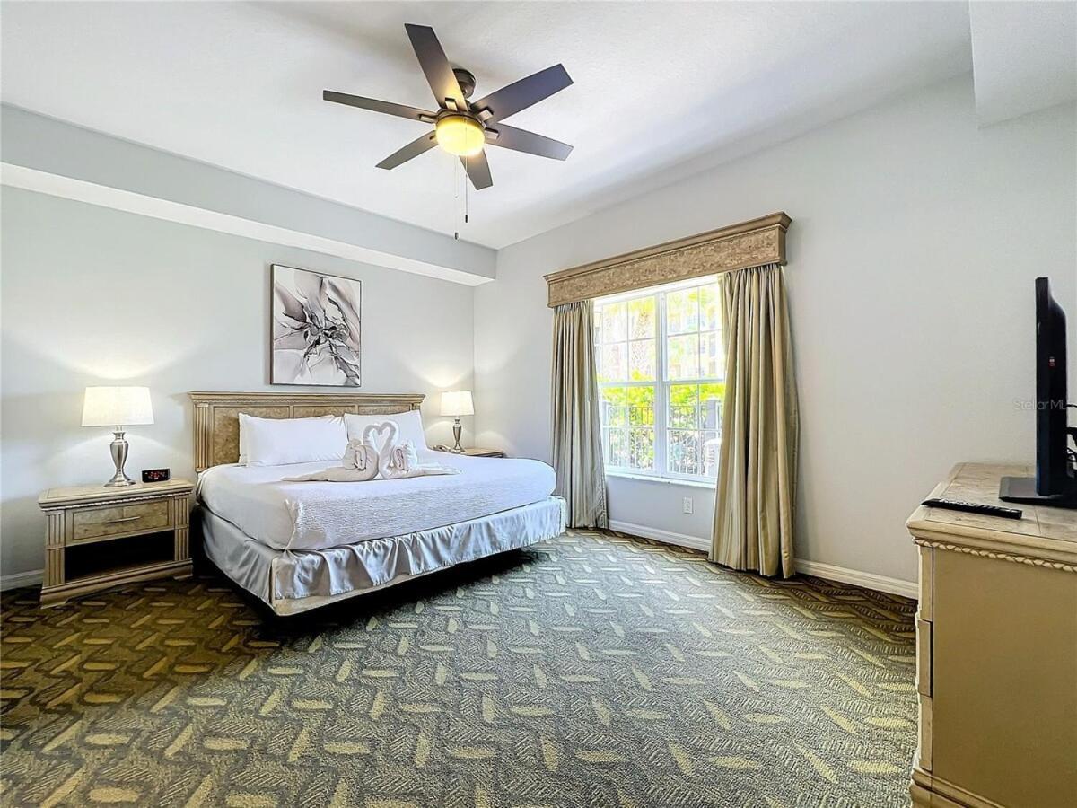 Apartment Spacious 3 Bed 3 Bath Luxury 5 Min From *