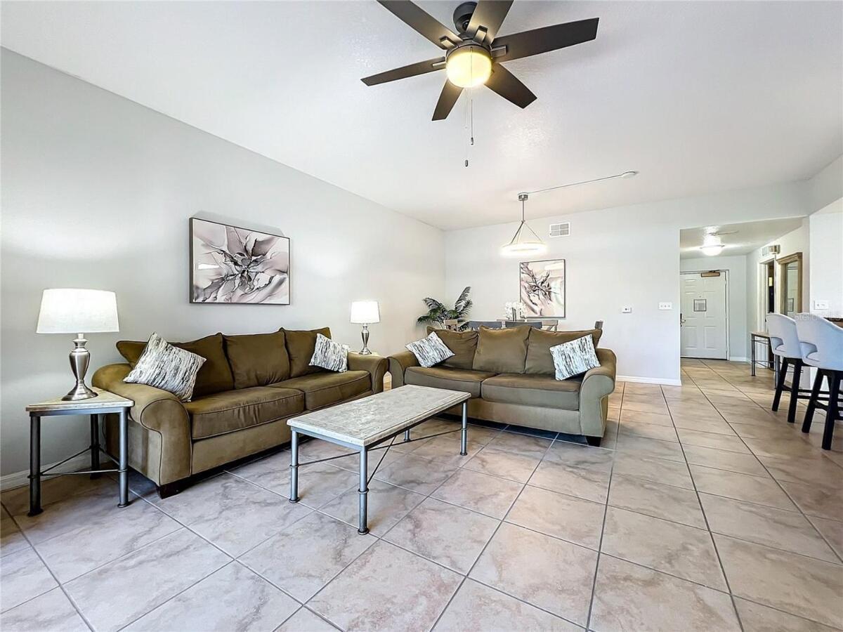 Spacious 3 Bed 3 Bath Luxury 5 Min From Orlando