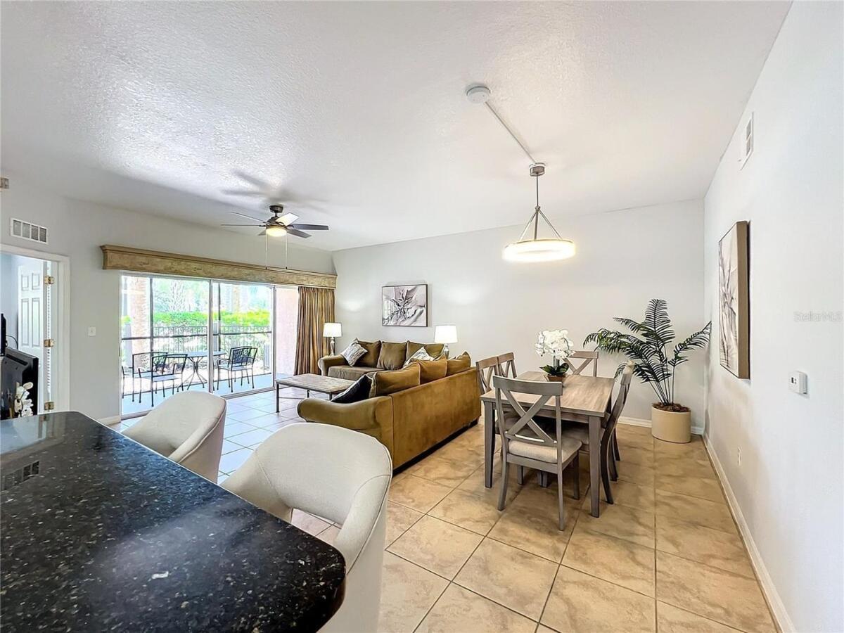 Spacious 3 Bed 3 Bath Luxury 5 Min From Apartment Orlando