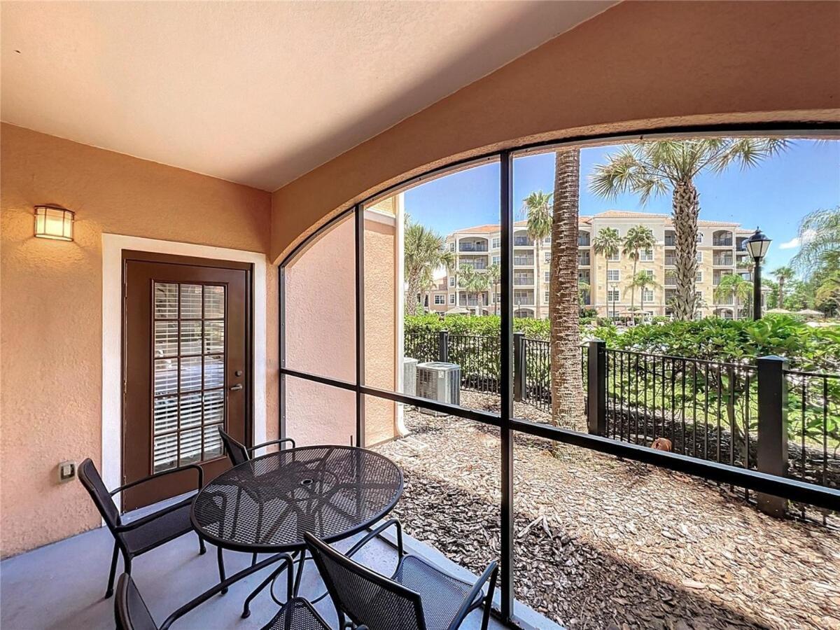 Spacious 3 Bed 3 Bath Luxury 5 Min From Apartment *