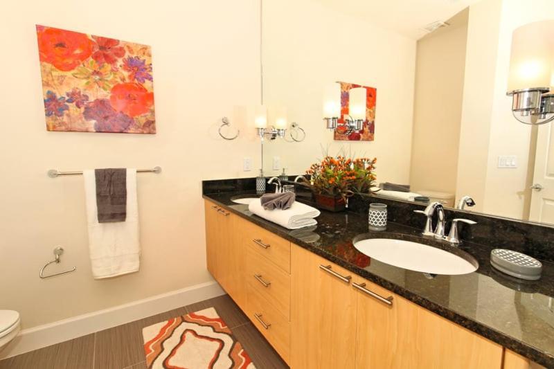 Holiday home 17413 Luxury Pool Serenity Haven, 3br, Balcony