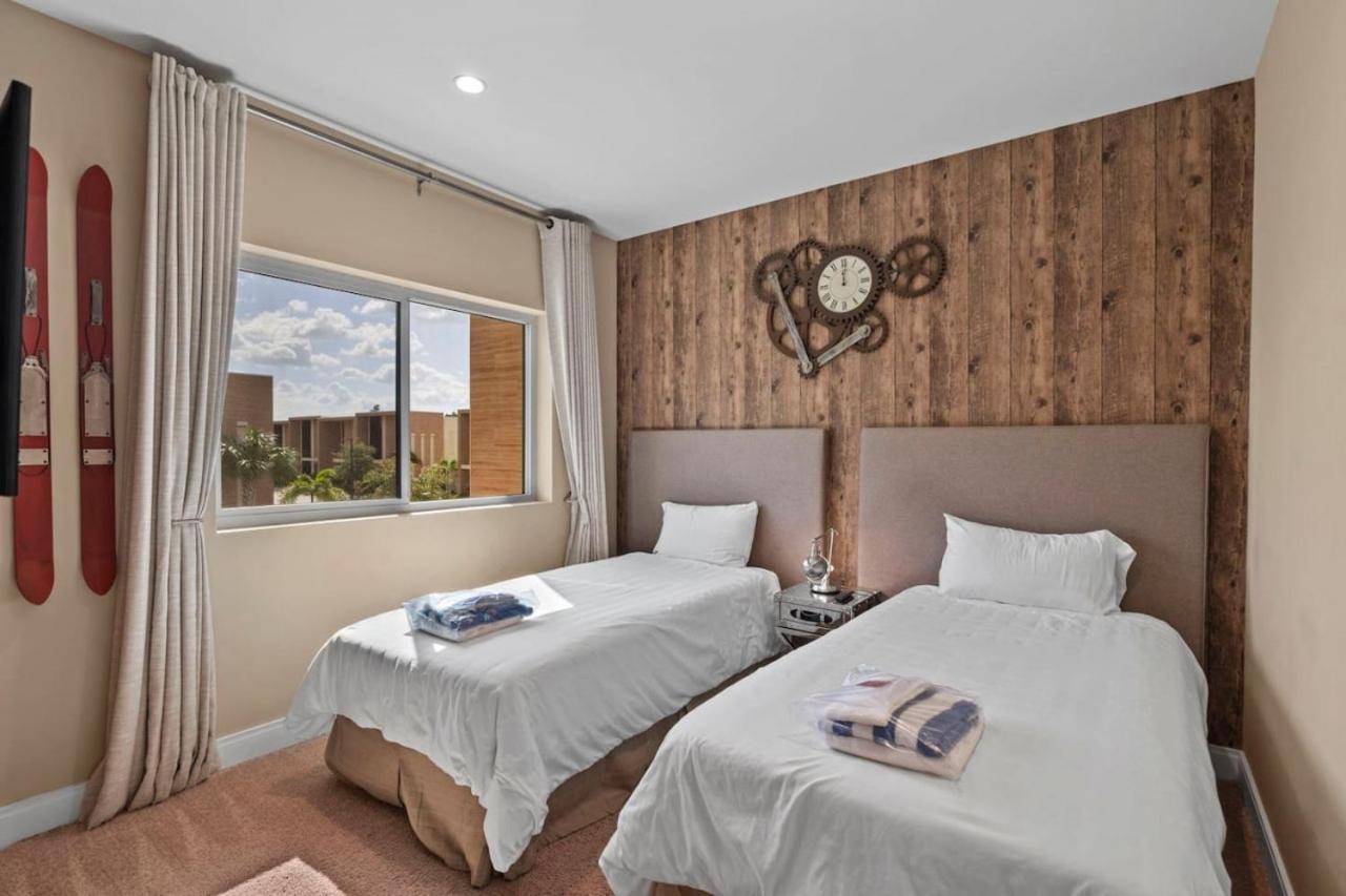 3 Bedroom 4 Bathroom Magic Village 3099 Holiday home