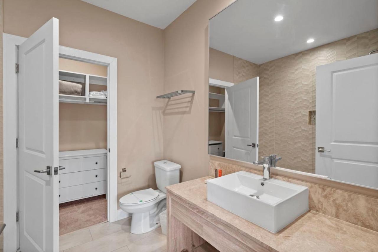 3 Bedroom 4 Bathroom Magic Village 3099 Orlando