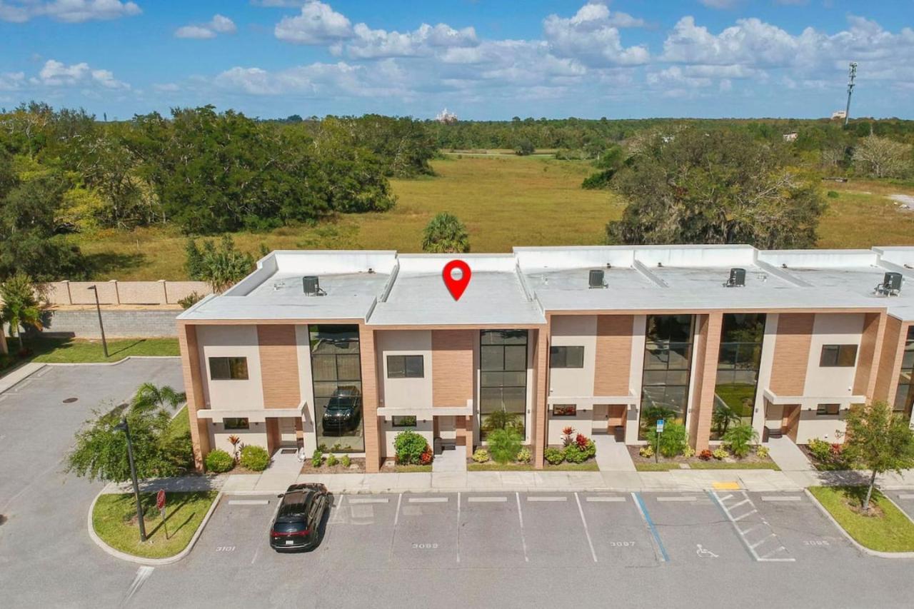 3 Bedroom 4 Bathroom Magic Village 3099 *