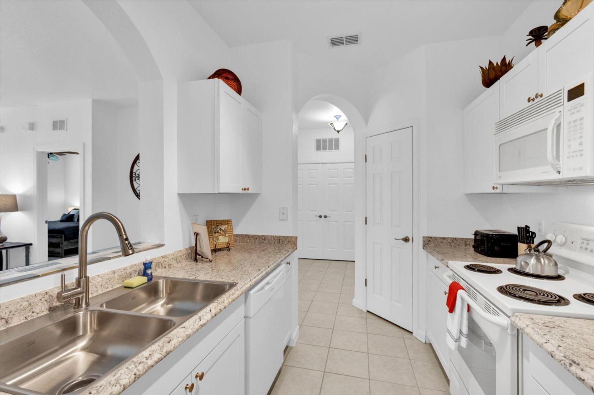 Villa Experience Luxury At 6418 Windsor Hills