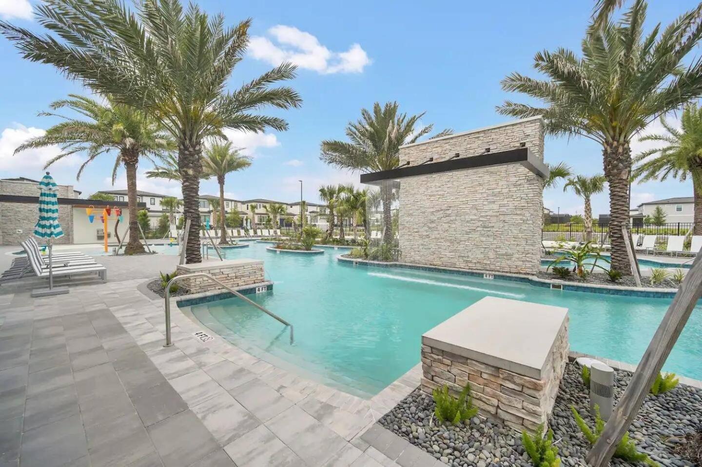 New 5bed Townhome Close To Sea World 10269 Holiday home *