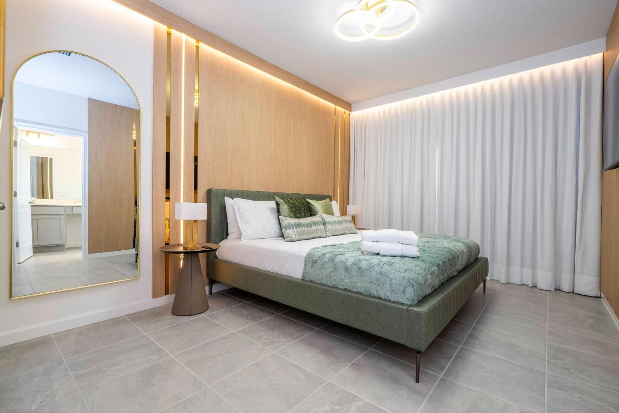 New 5bed Townhome Close To Sea World 10269 Holiday home *