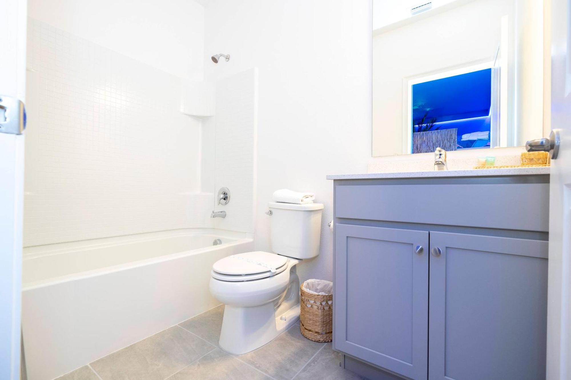 Holiday home New 5bed Townhome Close To Sea World 10269