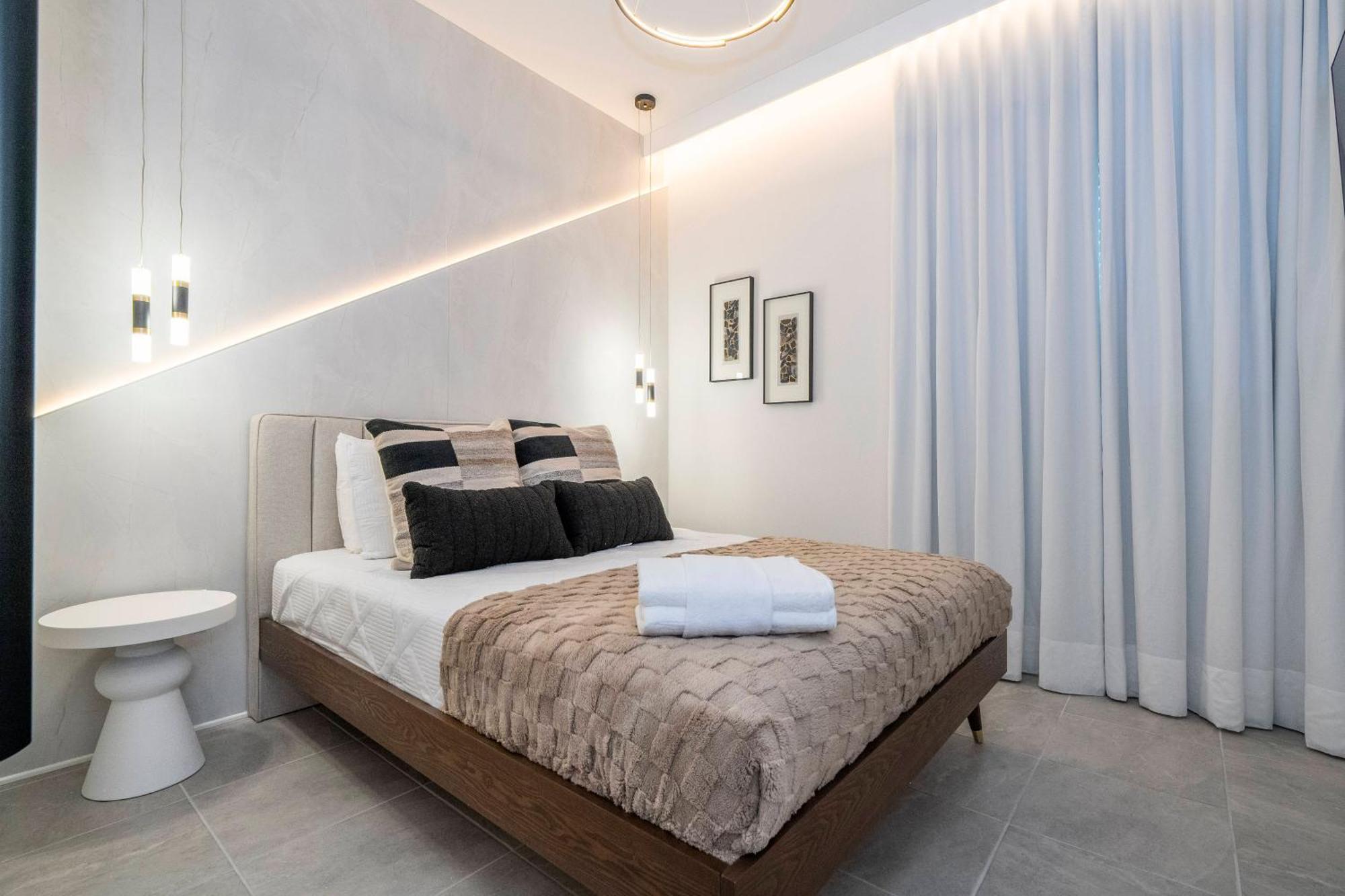 New 5bed Townhome Close To Sea World 10269 Holiday home *