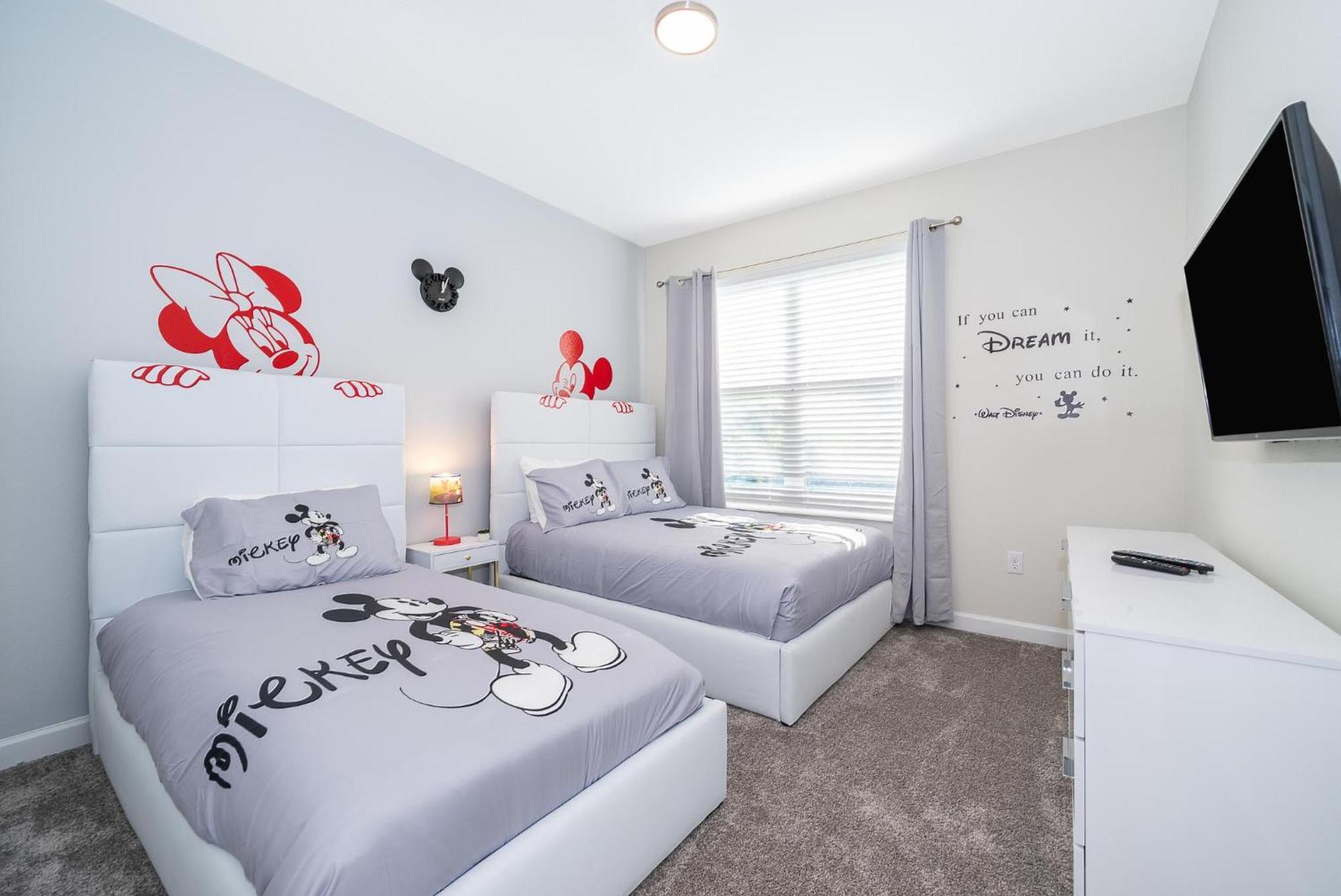 800mo 5 Bed/5 Ba