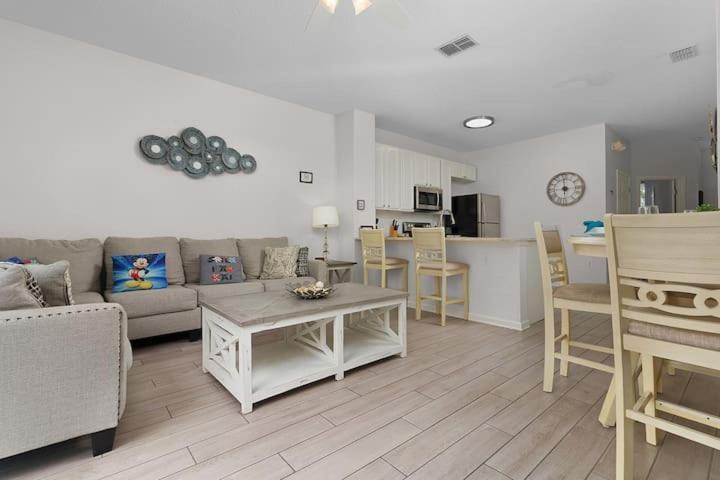 Holiday home Windsor Hills With Pool & Near