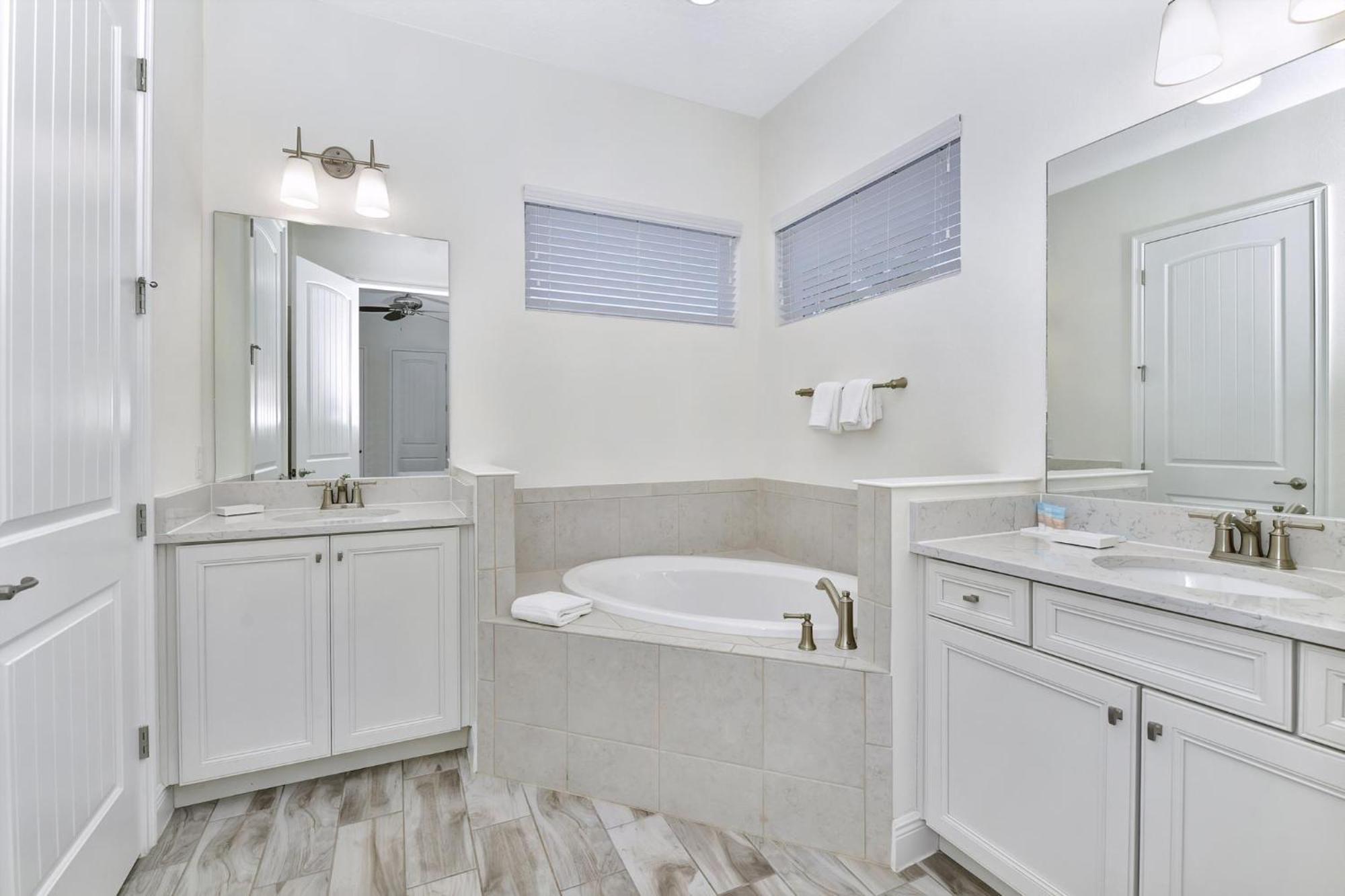 Sky Blue And Palm Trees Near With Margaritaville Access - 8071kd * Orlando