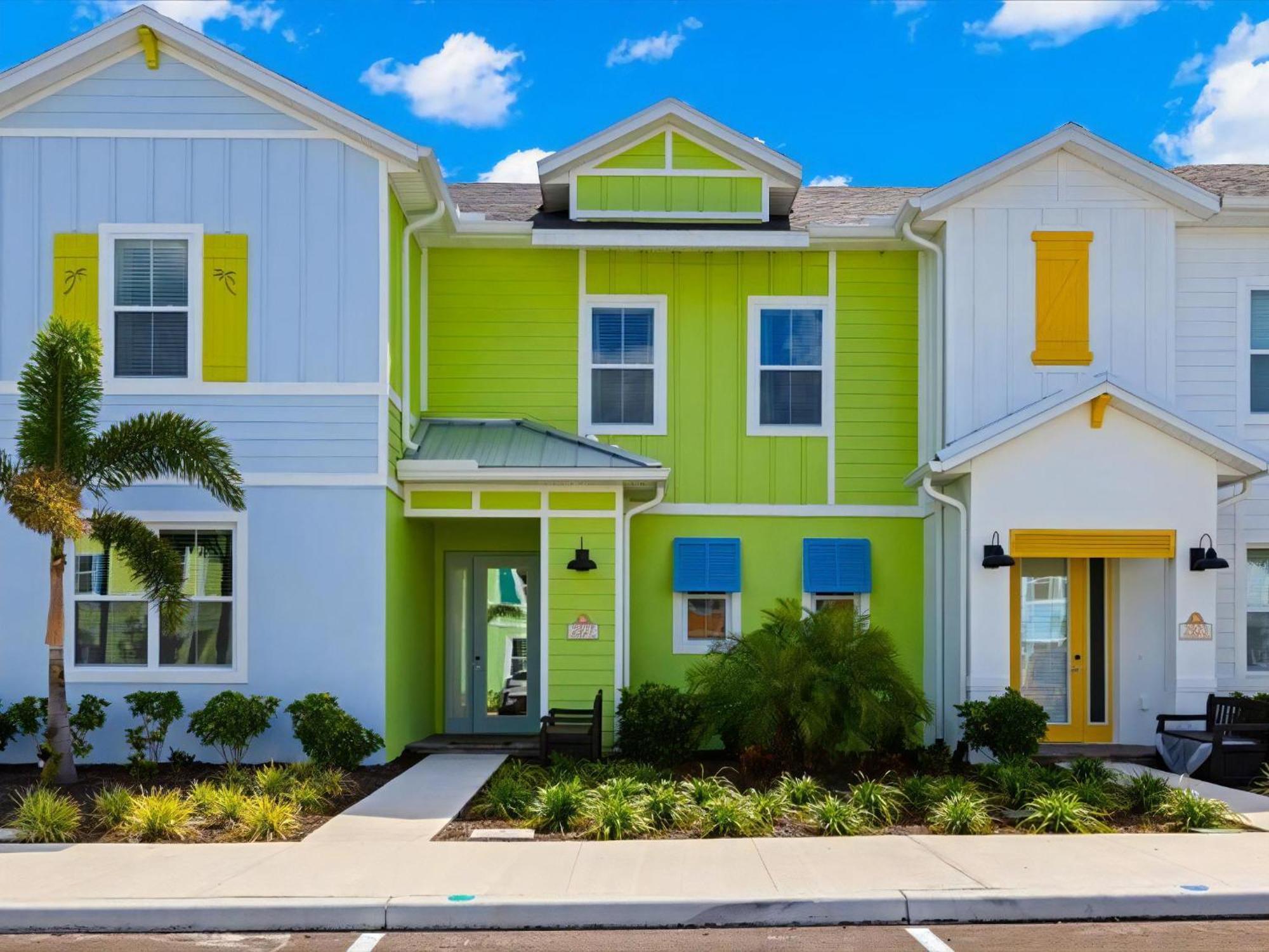 Emerald Escape Near With Margaritaville Access - 2927cl