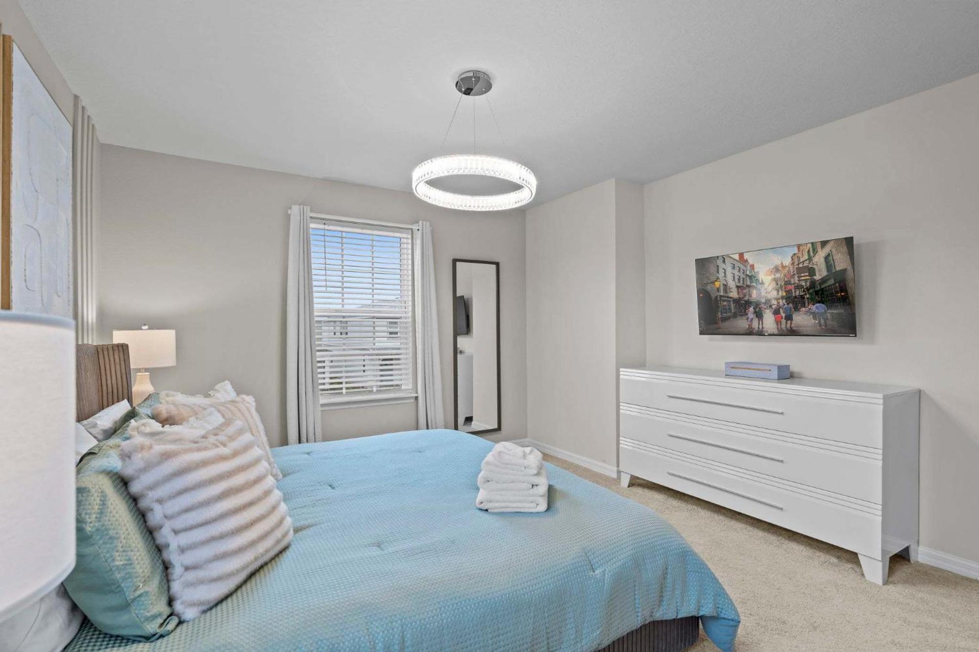 Chic 7bed With Private Pool, Theme Bedrooms *