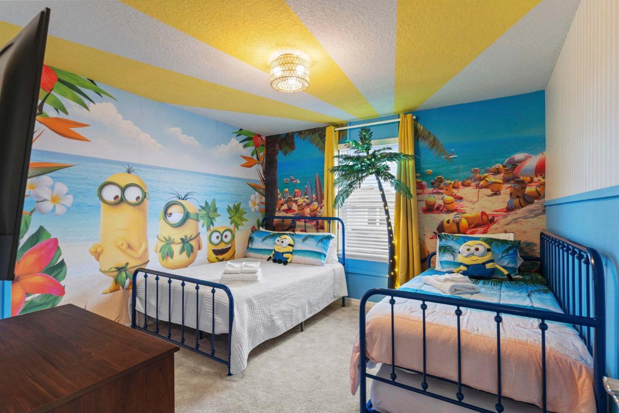 Chic 7bed With Private Pool, Theme Bedrooms *