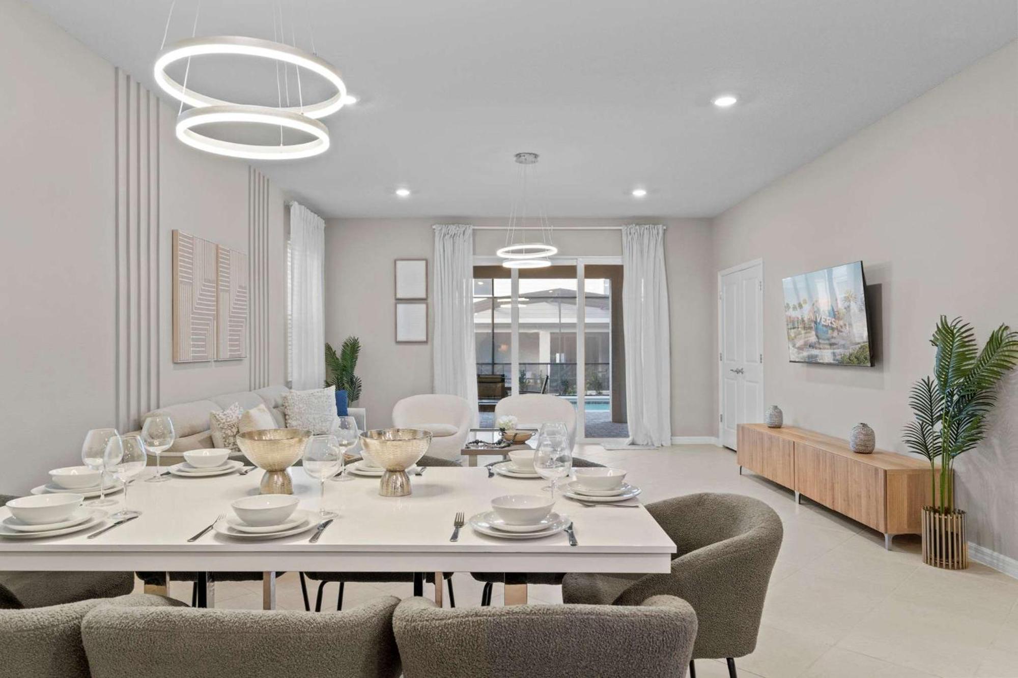 Chic 7bed With Private Pool, Theme Bedrooms * Orlando
