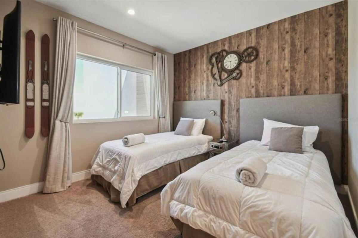 Holiday home Dluxx Magic Village 3 Miles From 7454 Orlando