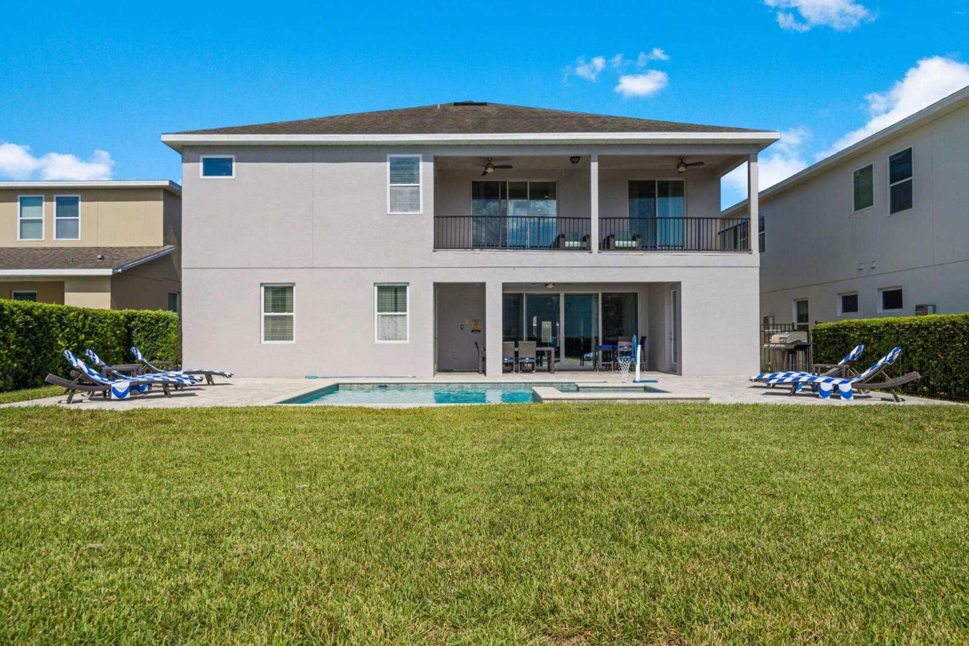 Indulge In Opulence: Where Comfort Meets Endless Fun * Orlando