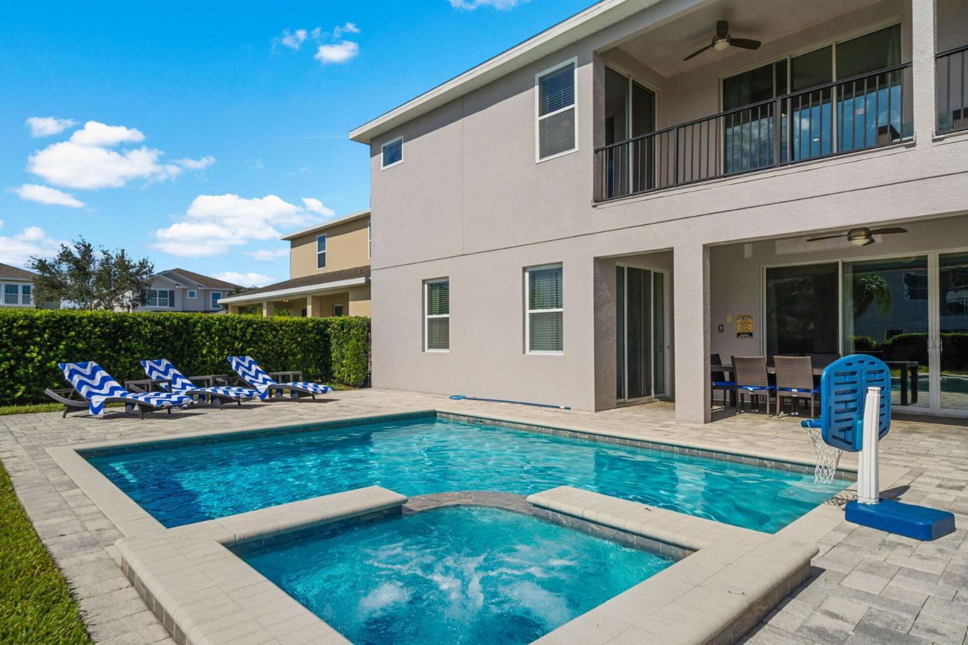 Villa Indulge In Opulence: Where Comfort Meets Endless Fun
