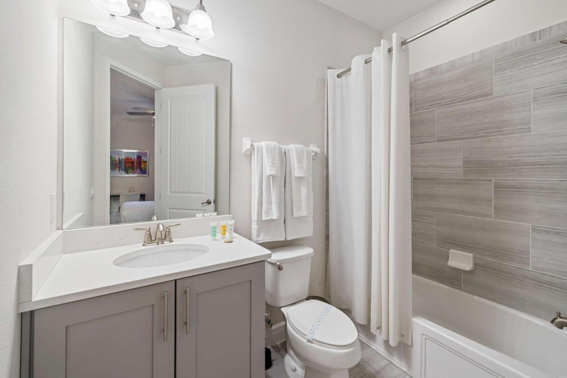 Villa Indulge In Opulence: Where Comfort Meets Endless Fun *
