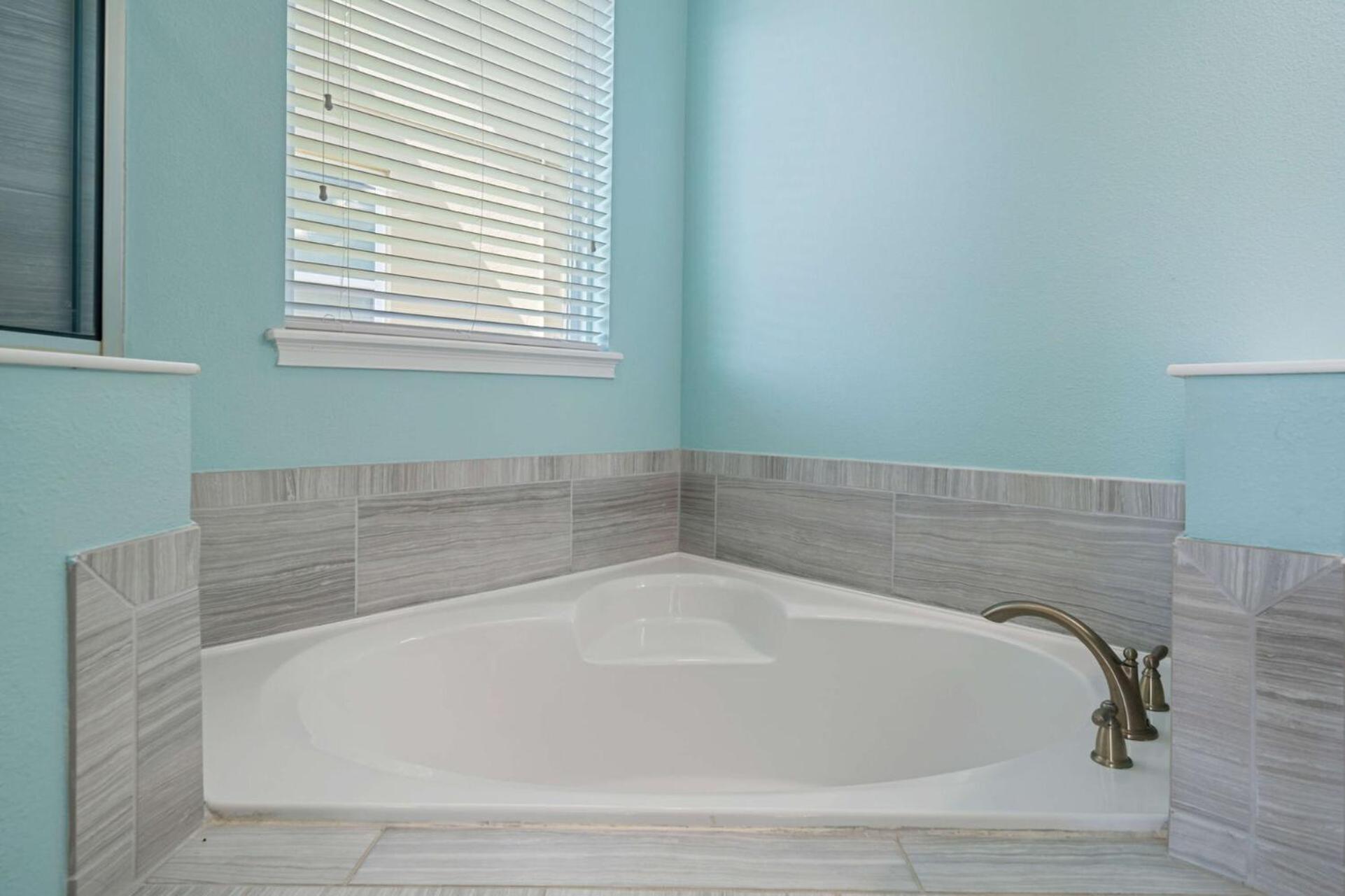 Indulge In Opulence: Where Comfort Meets Endless Fun Villa *