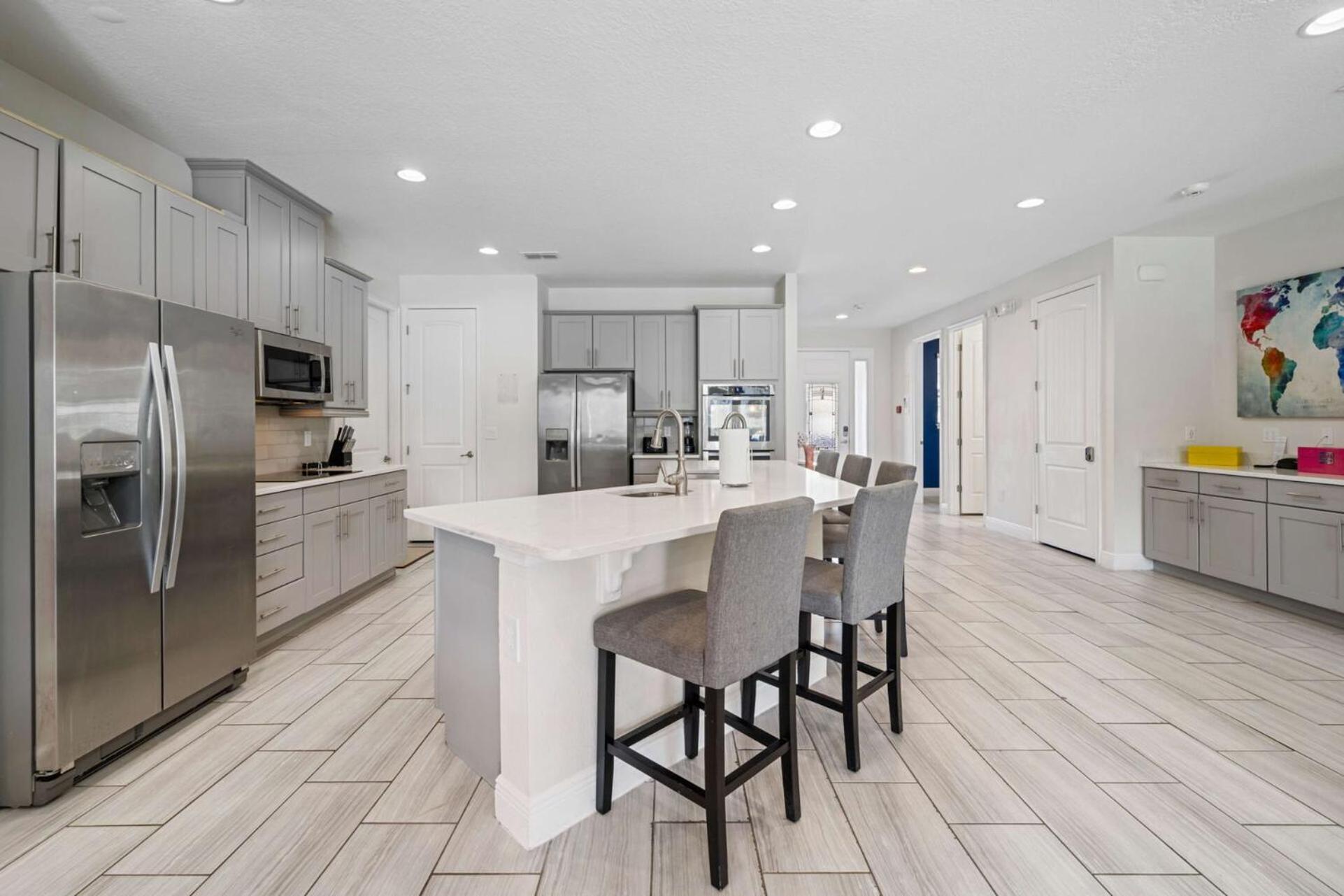 Villa Indulge In Opulence: Where Comfort Meets Endless Fun *