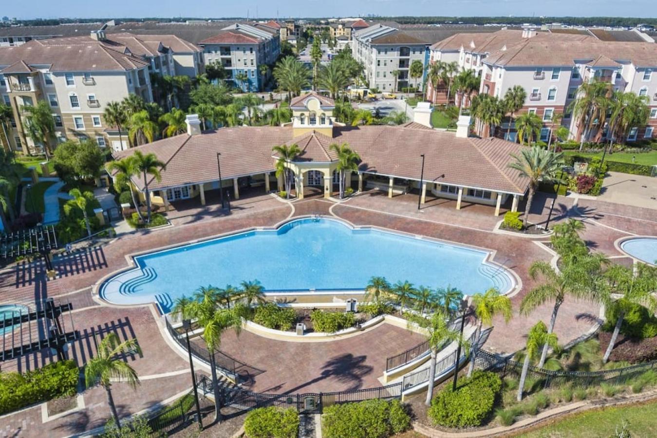 Is2-310 - New Listing - Near Major Attractions Holiday home