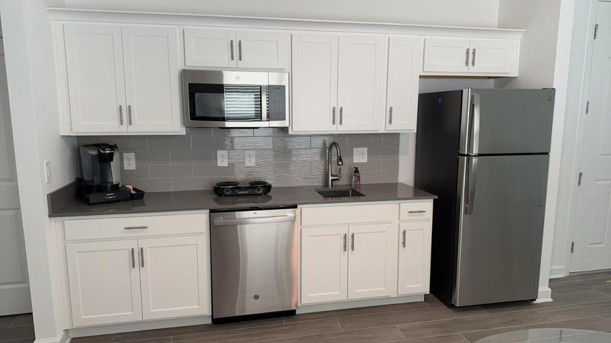 Storey Park One Bedroom Of Nona Apartment *