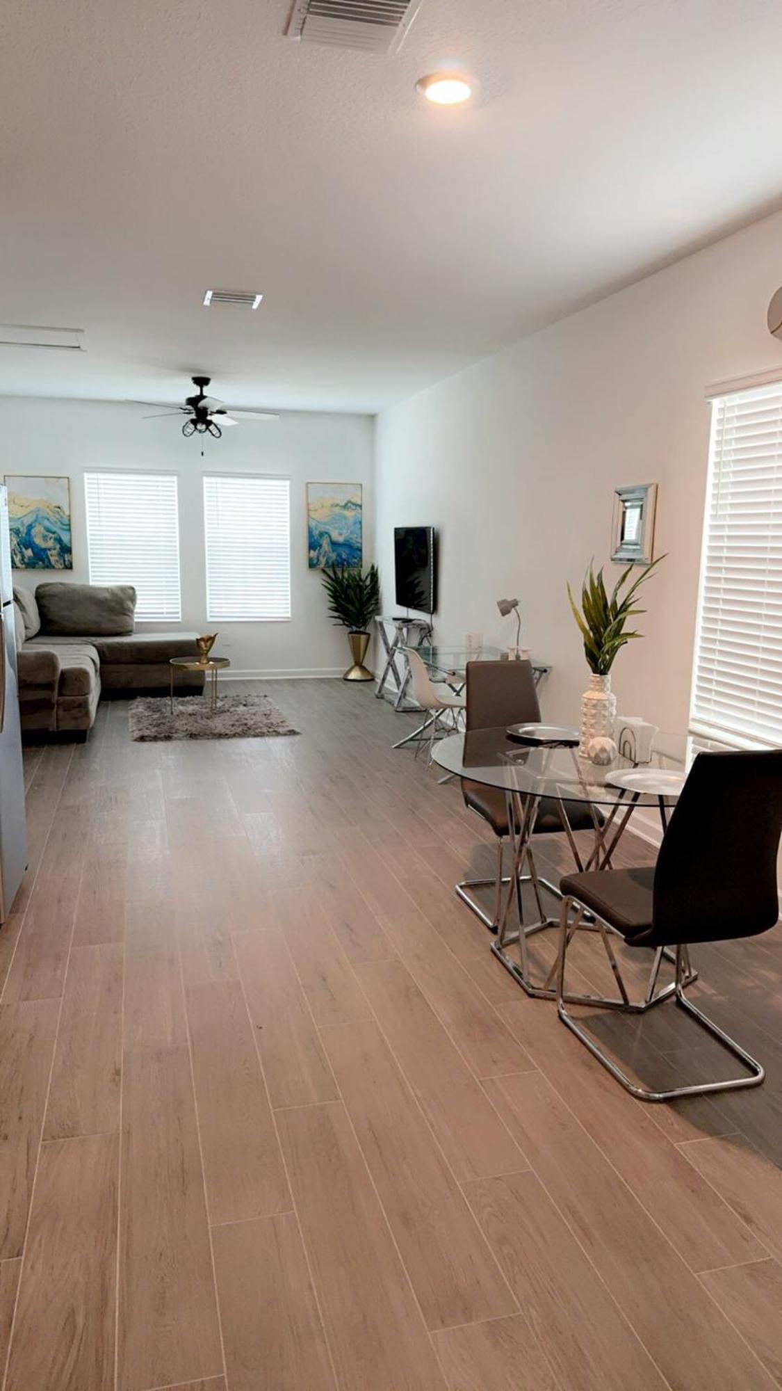 Storey Park One Bedroom Of Nona Apartment *