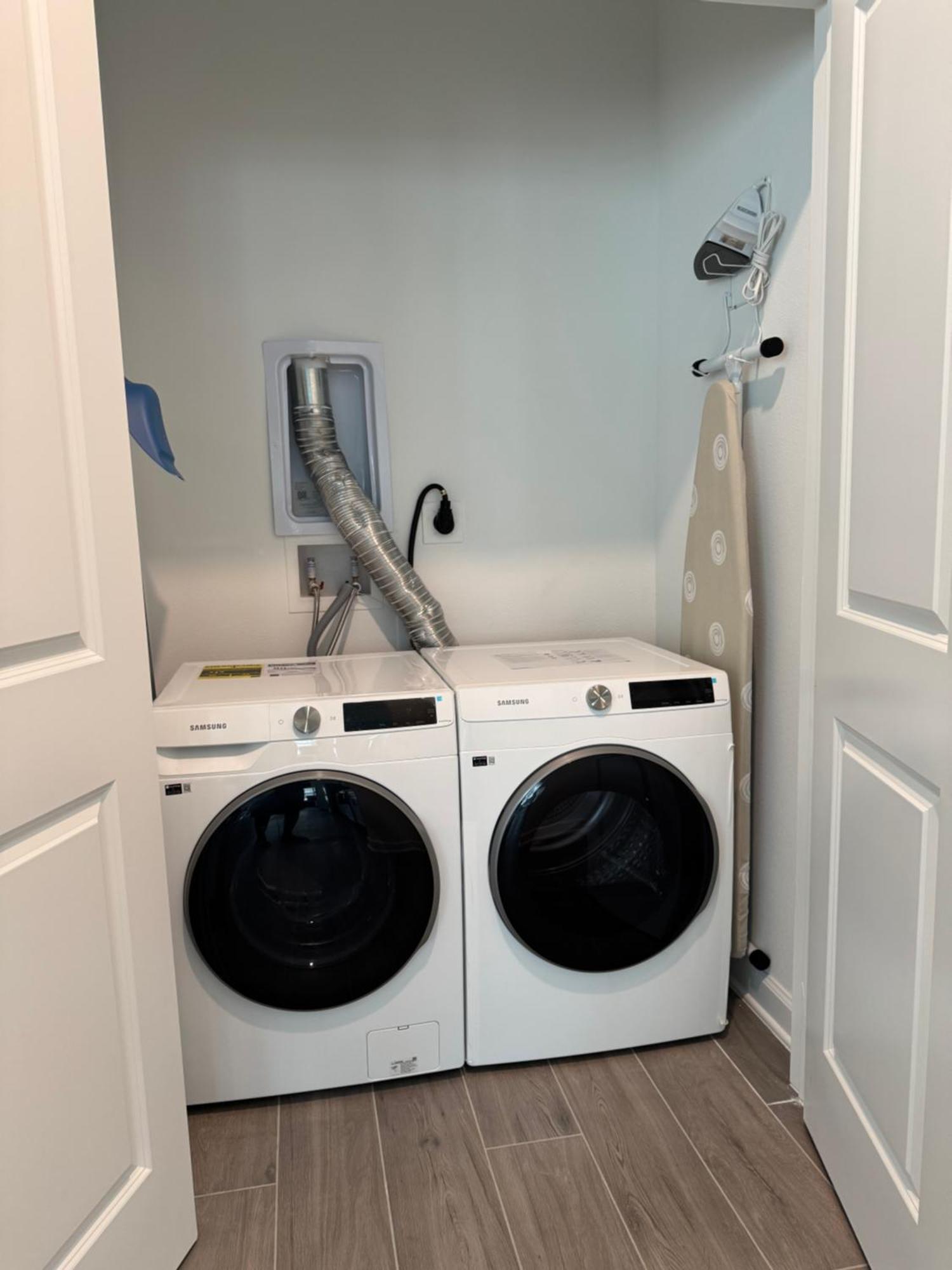 Storey Park One Bedroom Of Nona Apartment