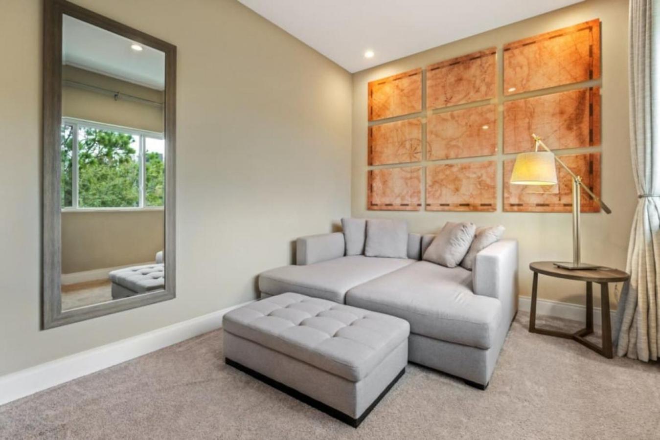 7485 - Luxurious 3 Bedroom Townhouse Behind *