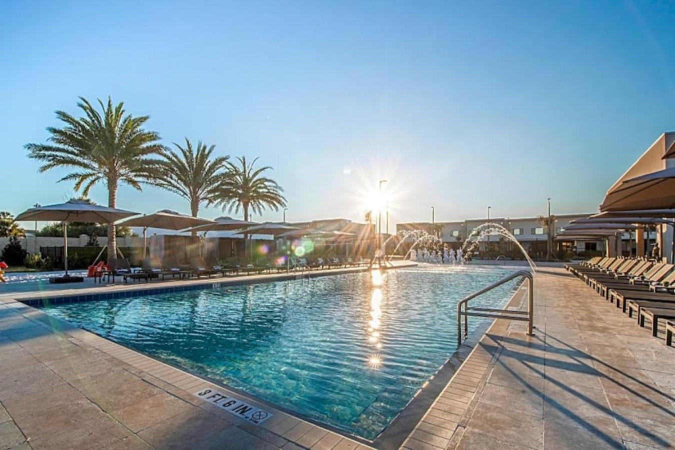 Holiday home 7485 - Luxurious 3 Bedroom Townhouse Behind